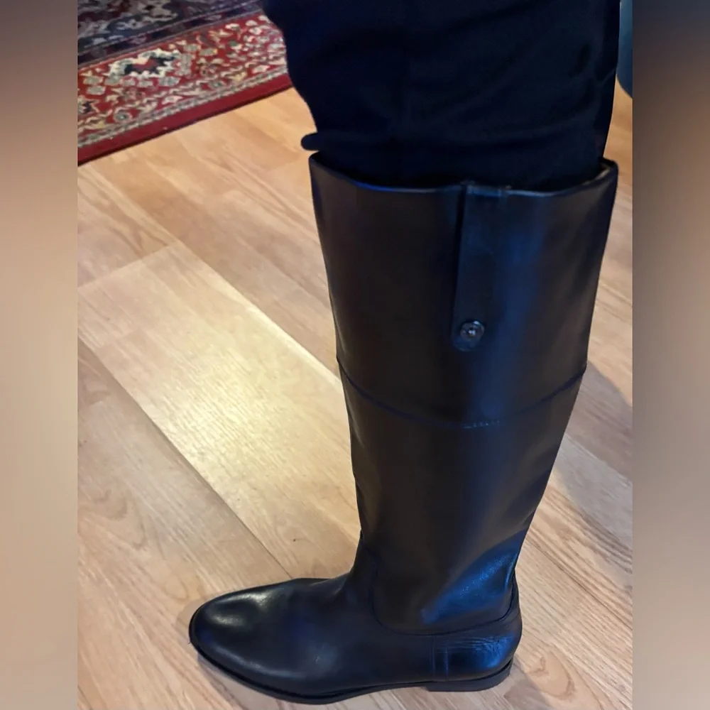 Black Knee-High Leather Boots - Picture 3 of 3